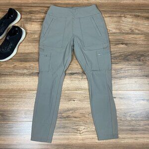 Athleta Headlands Hybrid Cargo Pant Women's Size 10 Color Khaki